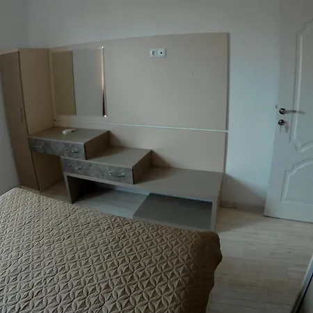 Apartament D And P *